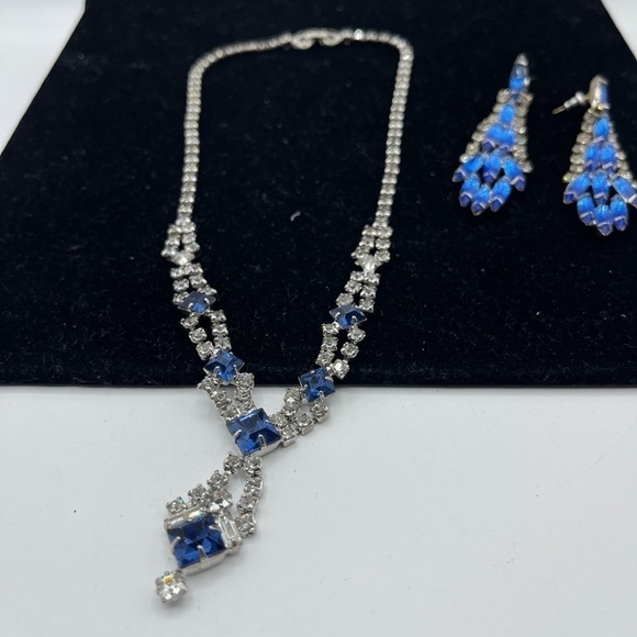 Statement Blue Clear Crystal Rhinestones Collar Necklace and Earring Set - Picture 5 of 6